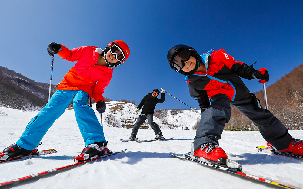 雪育”とは？ファミリースキーは子供の心身の成長を促し親子の絆を 